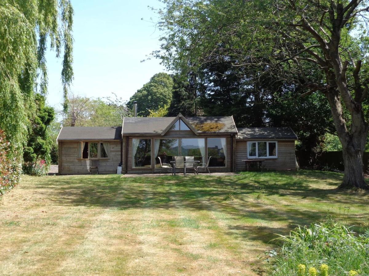 Idyllic Log Cabin Near Stratford Upon Avon エクステリア 写真